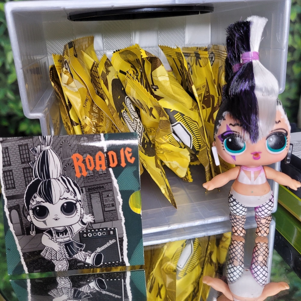 Lol surprise Remix Roadie Doll Small Toy 15 surprises Play Set